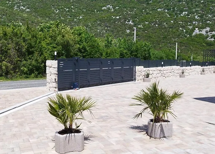 Nebo Villa