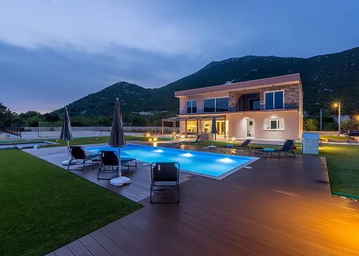 Nebo Villa Kostanje