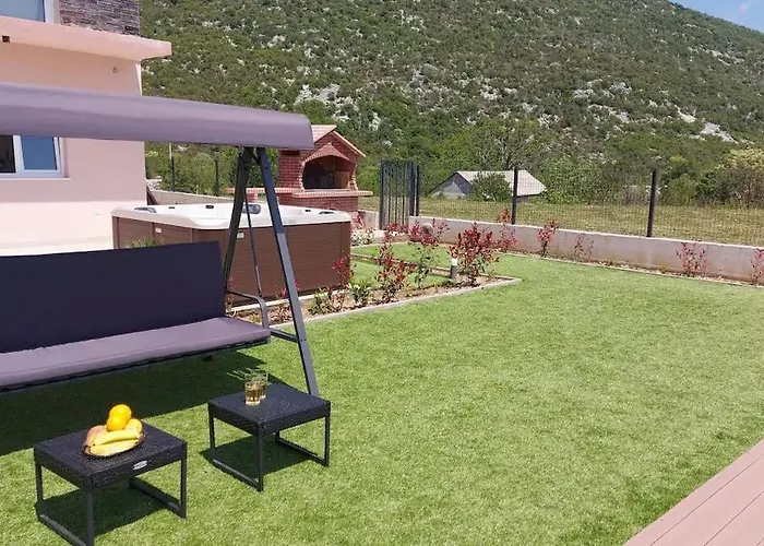 Nebo Villa *